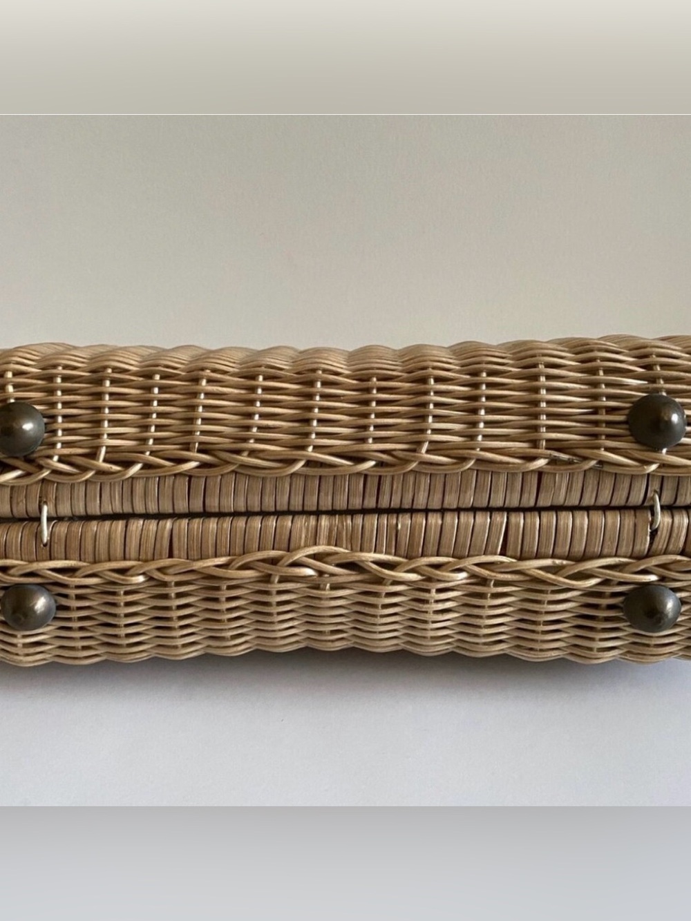 Vintage 1950-1960 British Hon Kong Neutral Wicker Handbag - Picture 3 of 5